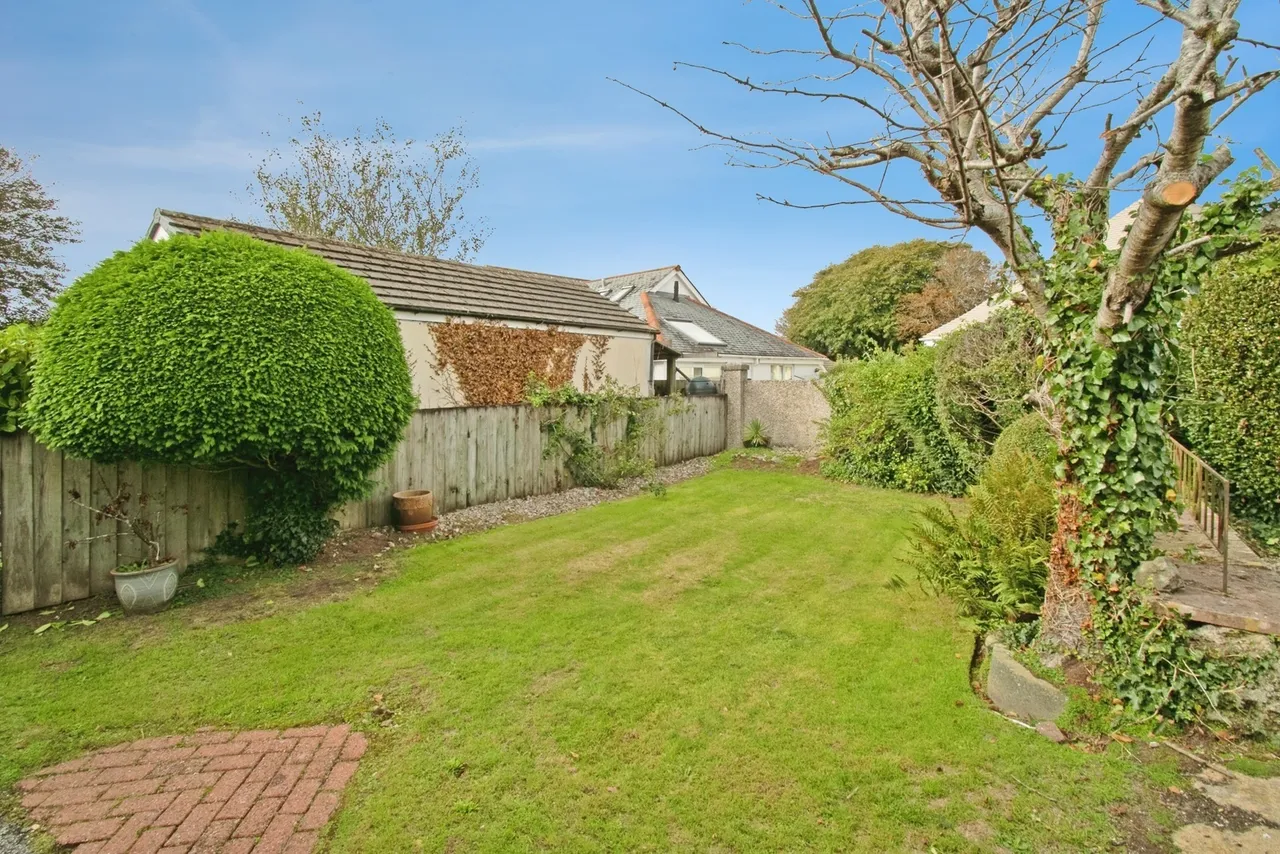 Pendarves Road, Camborne, TR14, photo 32