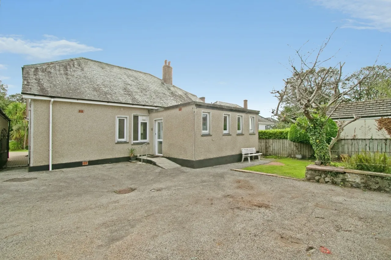Pendarves Road, Camborne, TR14, photo 35