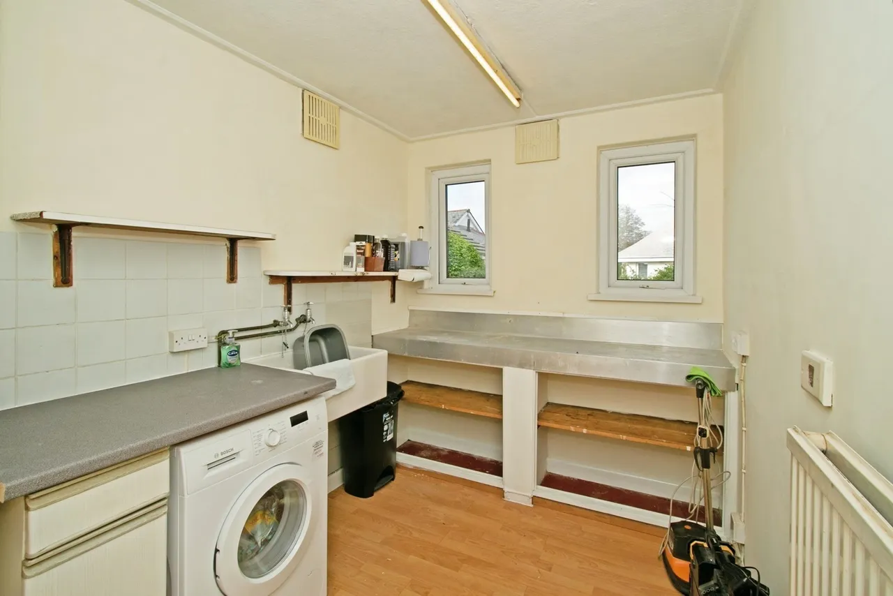 Pendarves Road, Camborne, TR14, photo 23