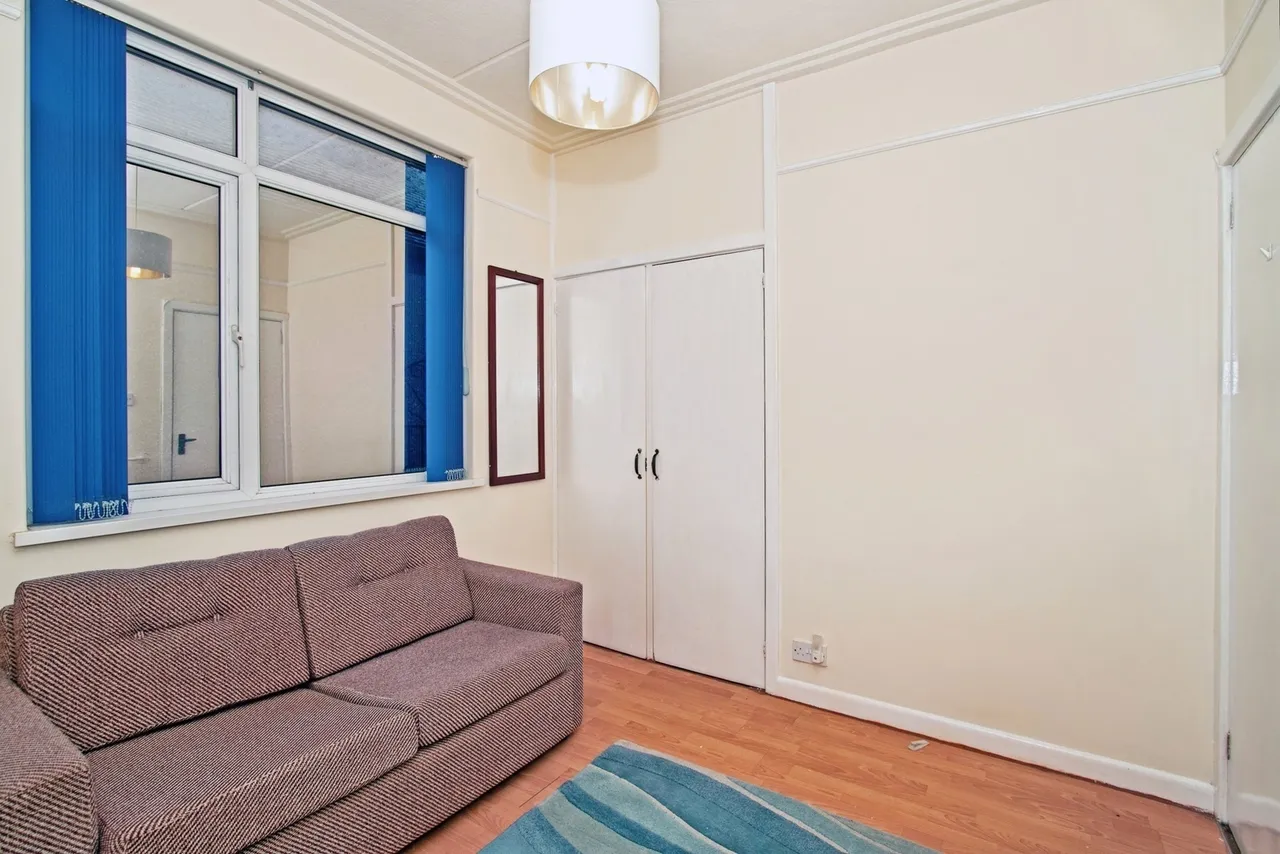 Pendarves Road, Camborne, TR14, photo 25