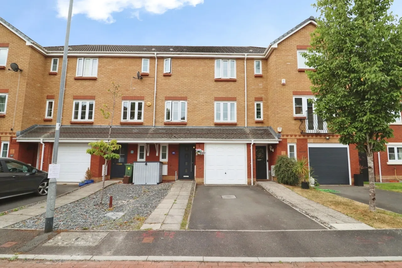 3 bed house for sale — Wyncliffe Gardens, Cardiff, CF23