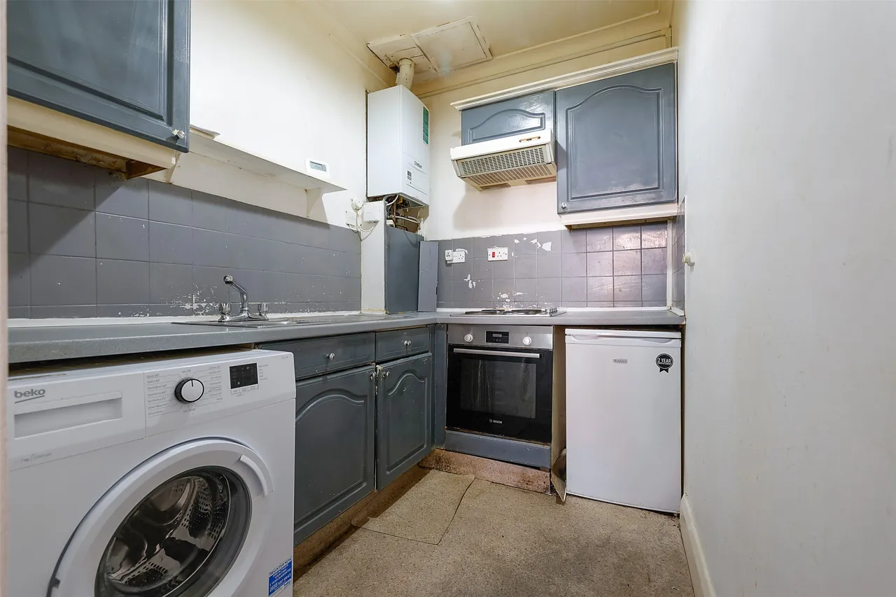 Station Road, Redhill, RH1, photo 3