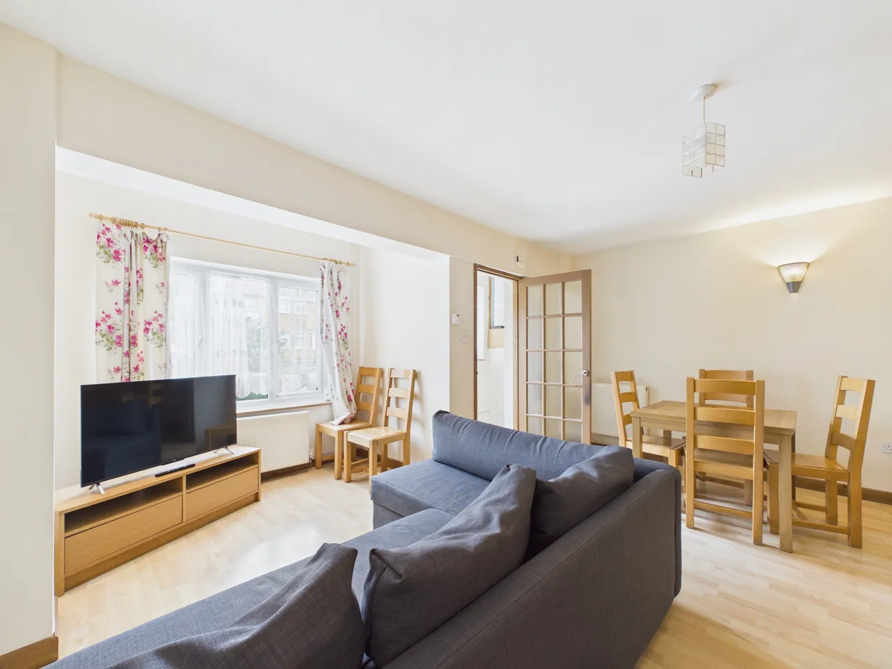 Maple Drive, Charlton Kings, Cheltenham, GL53 8PA, photo 2