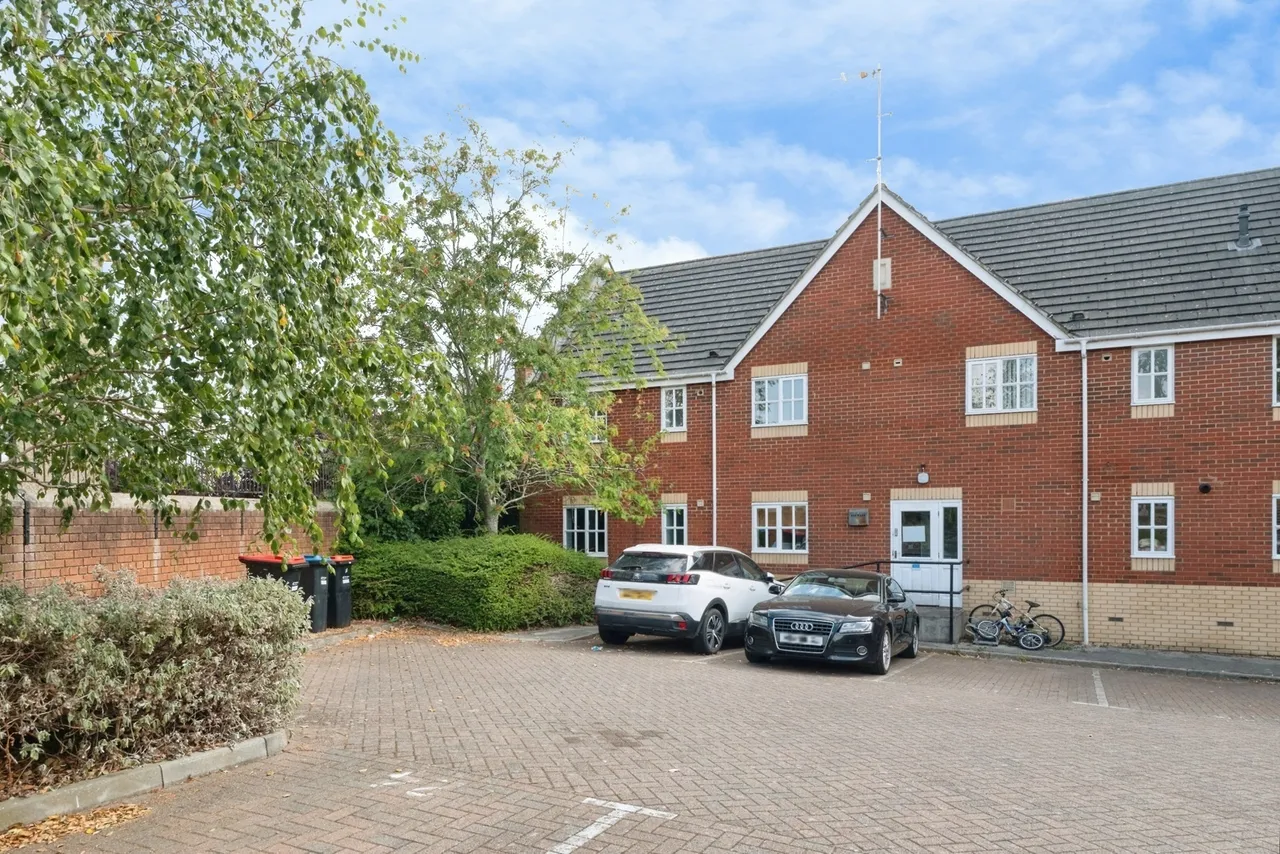 Knaresborough Court, Bletchley, MK3, photo 18