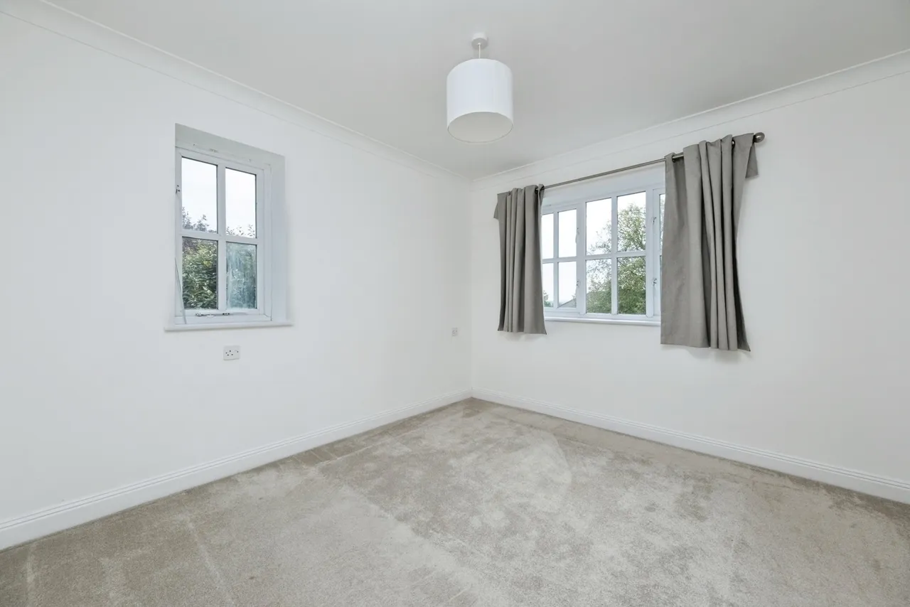 Knaresborough Court, Bletchley, MK3, photo 5