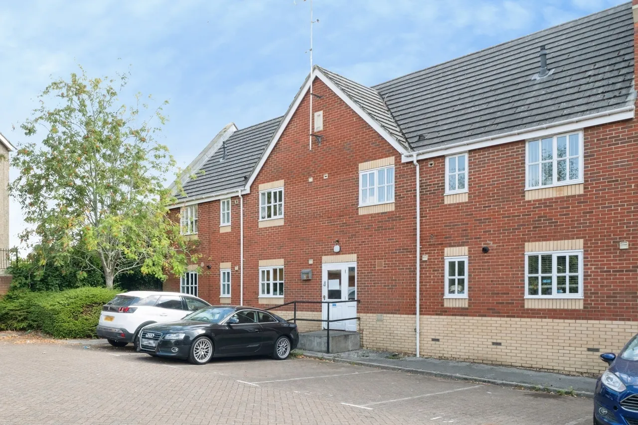 Knaresborough Court, Bletchley, MK3, photo 8
