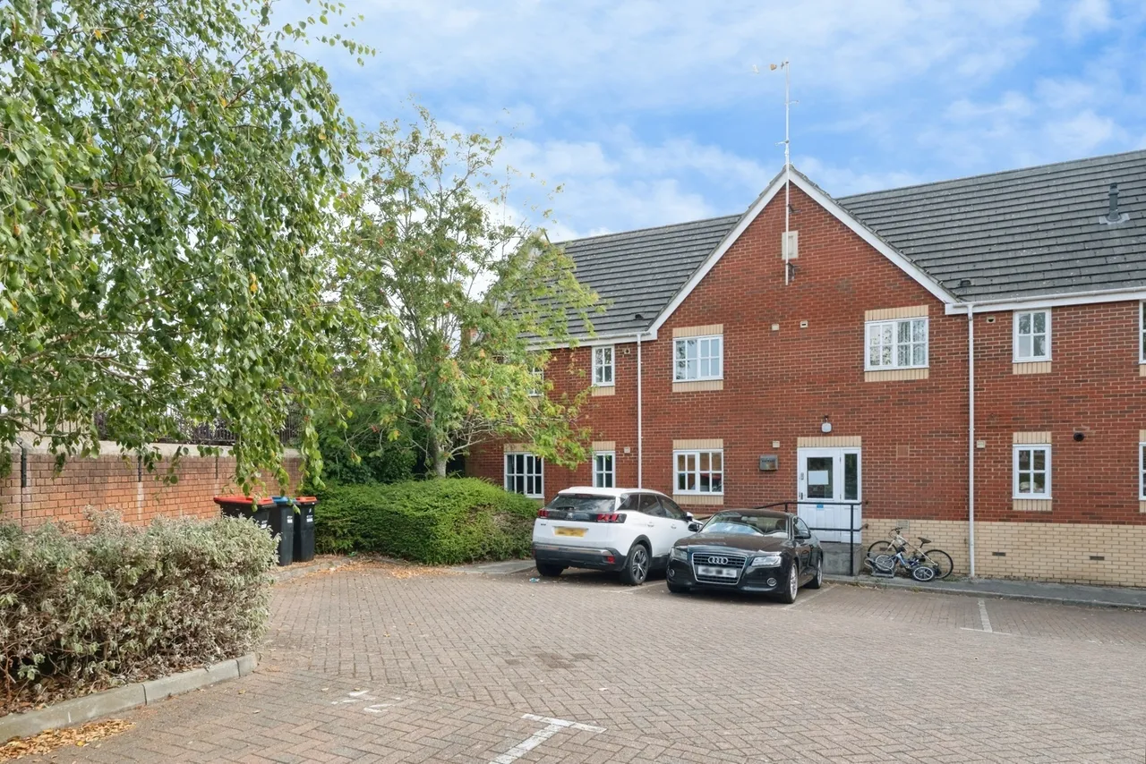 Knaresborough Court, Bletchley, MK3, photo 10