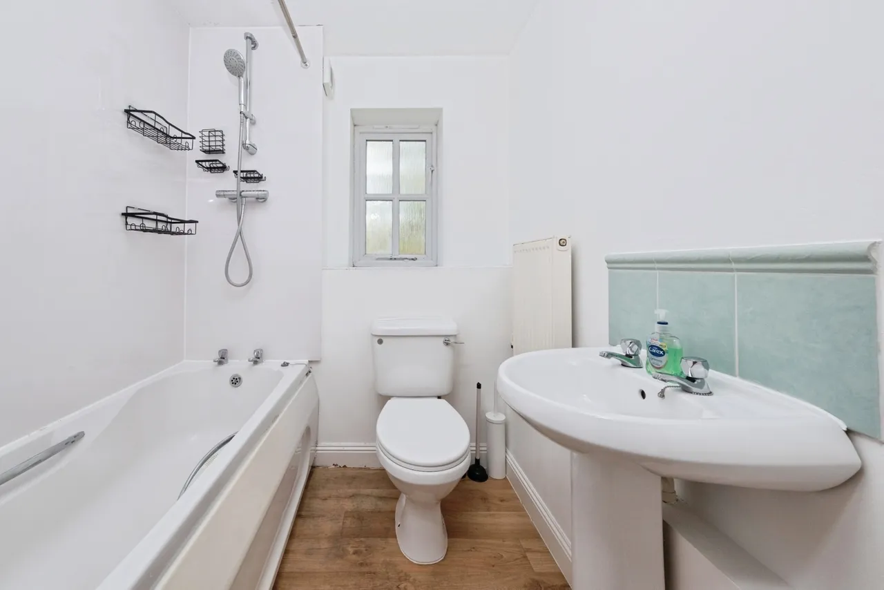 Knaresborough Court, Bletchley, MK3, photo 13