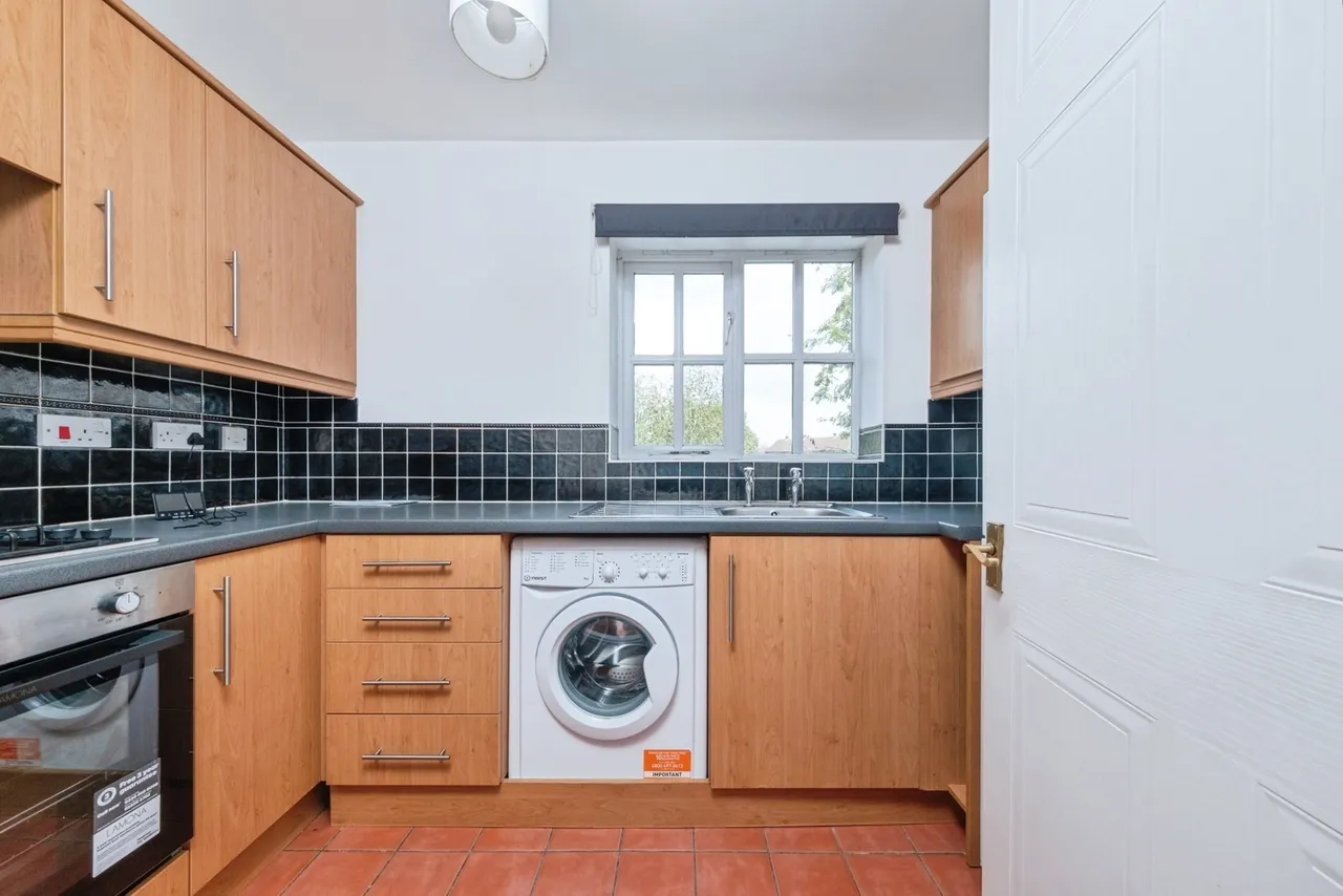 Knaresborough Court, Bletchley, MK3, photo 12