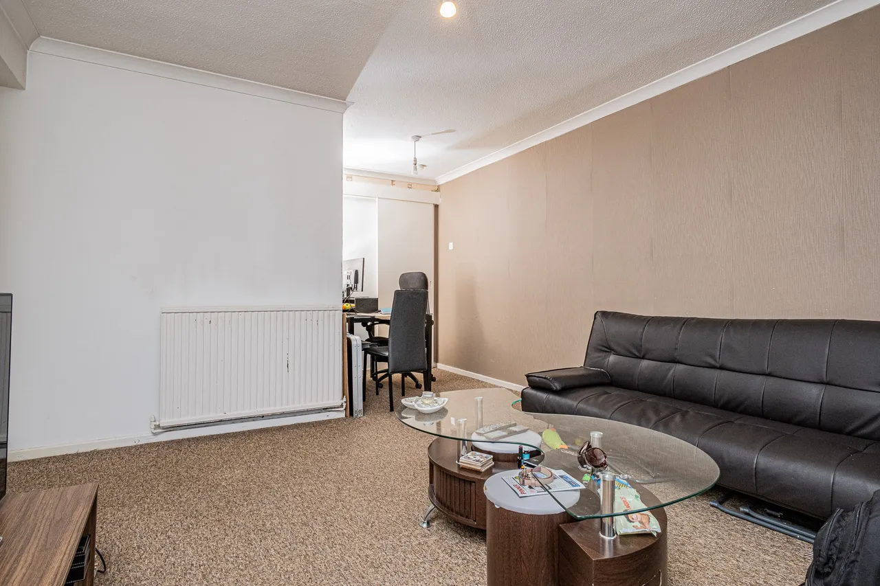 Beeton Close, Pinner, HA5, photo 2