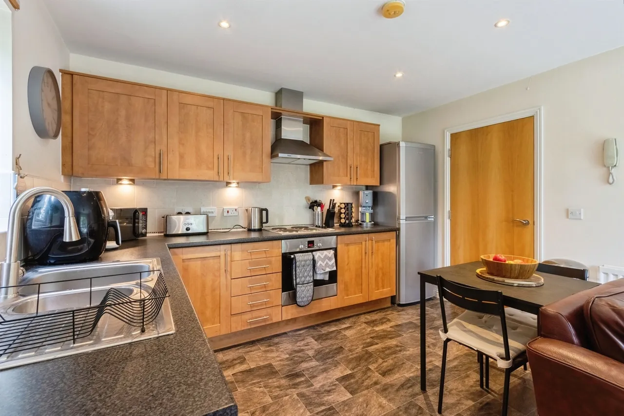 Oak Tree Lane, Leeds, LS14, photo 3