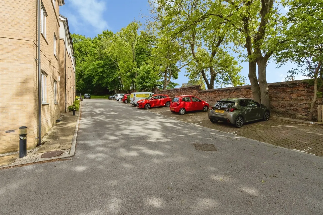 Oak Tree Lane, Leeds, LS14, photo 11