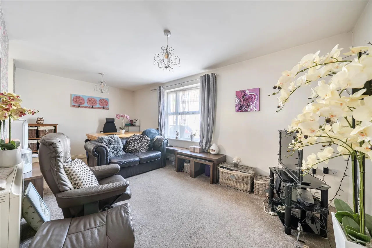 Freestone Way, Corsham, SN13, photo 6