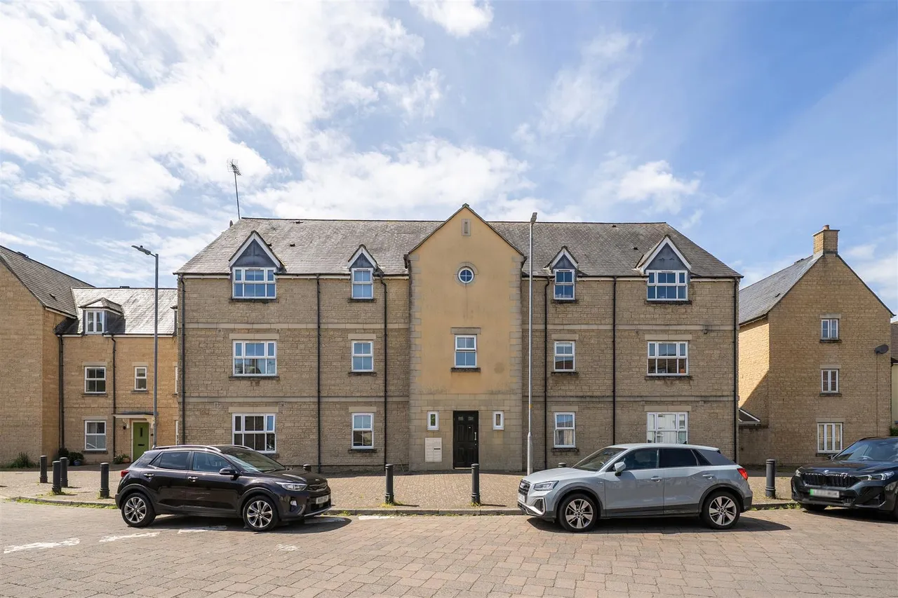 Freestone Way, Corsham, SN13, photo 15