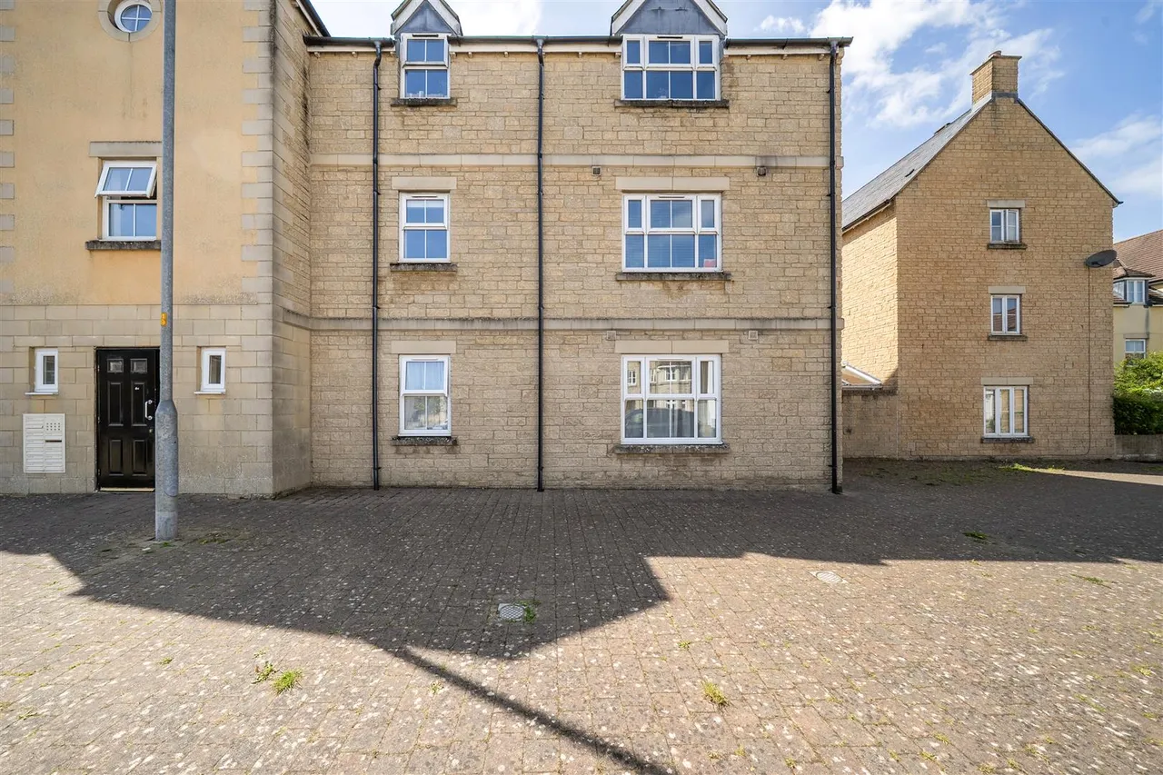 Freestone Way, Corsham, SN13, photo 5