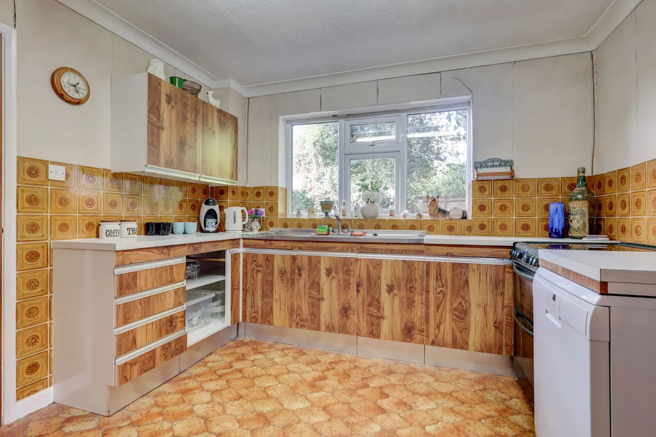 Polidoris Lane, High Wycombe, HP15, photo 17