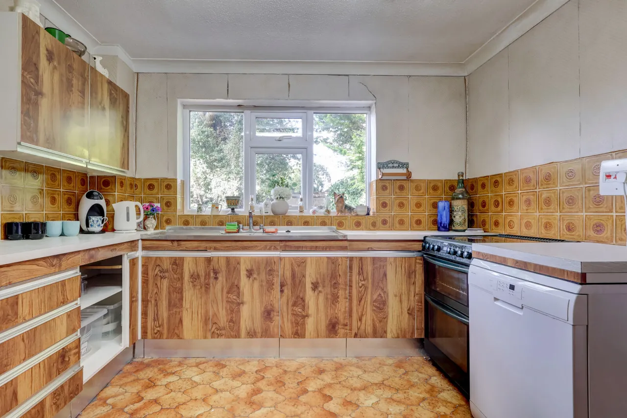 Polidoris Lane, High Wycombe, HP15, photo 5