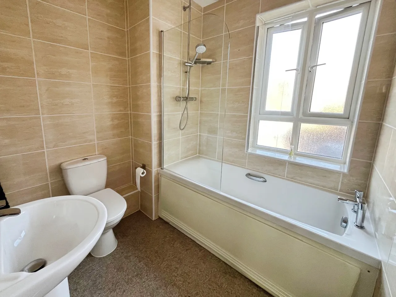 Sinclair Drive, Basingstoke, Hampshire, RG21 6AF, photo 5