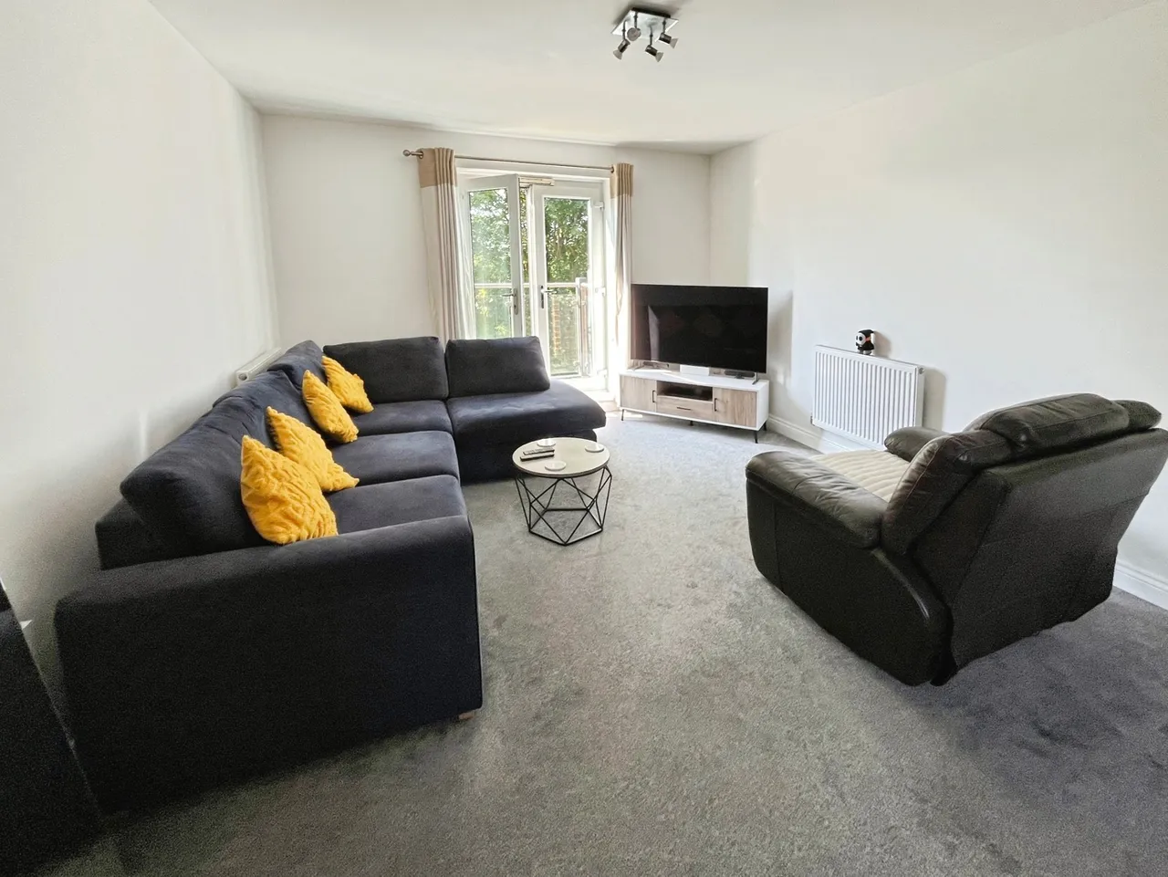 Sinclair Drive, Basingstoke, Hampshire, RG21 6AF, photo 3
