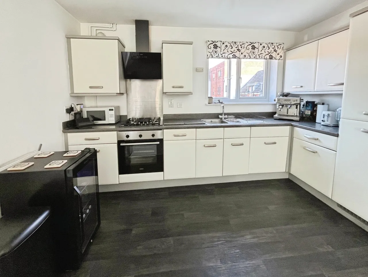 Sinclair Drive, Basingstoke, Hampshire, RG21 6AF, photo 2