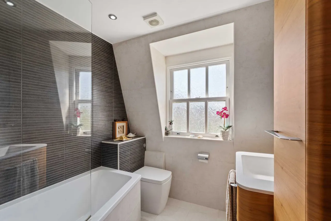 Caxton Mews, Brentford, TW8 8BN, photo 11