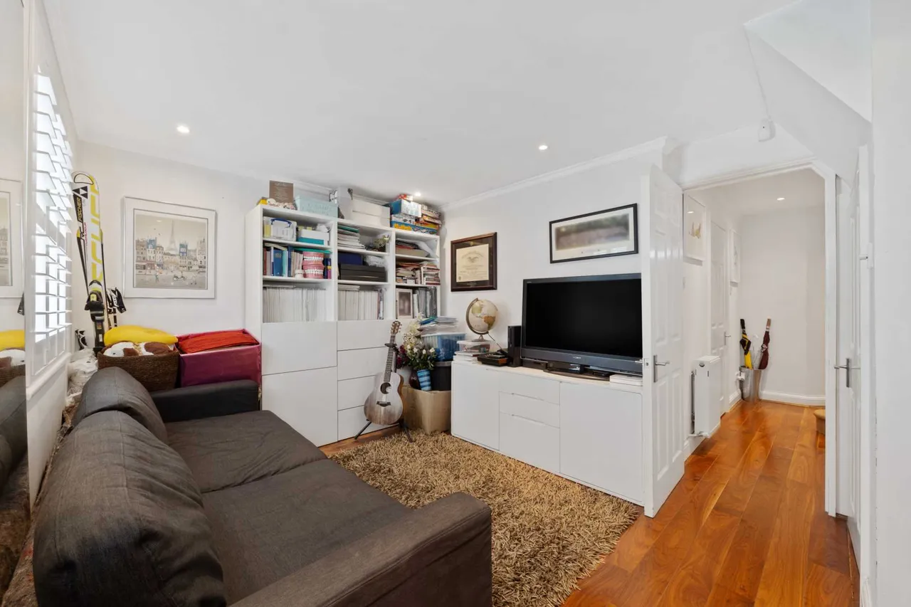 Caxton Mews, Brentford, TW8 8BN, photo 8