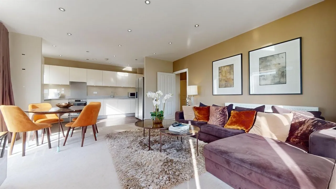 Henry Darlot Drive, Garrison Heights, NW7, photo 9