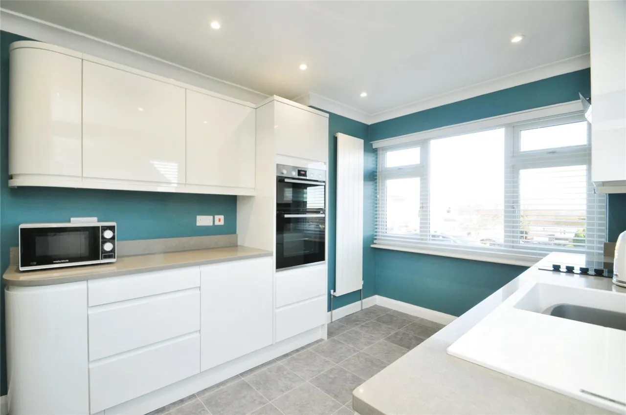 Manor Drive, KNARESBOROUGH, North Yorkshire, HG5, photo 2