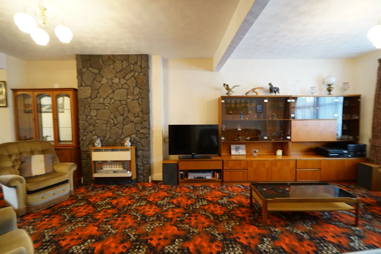 Oval Gardens, Grays, Essex, RM17 5NR, photo 3
