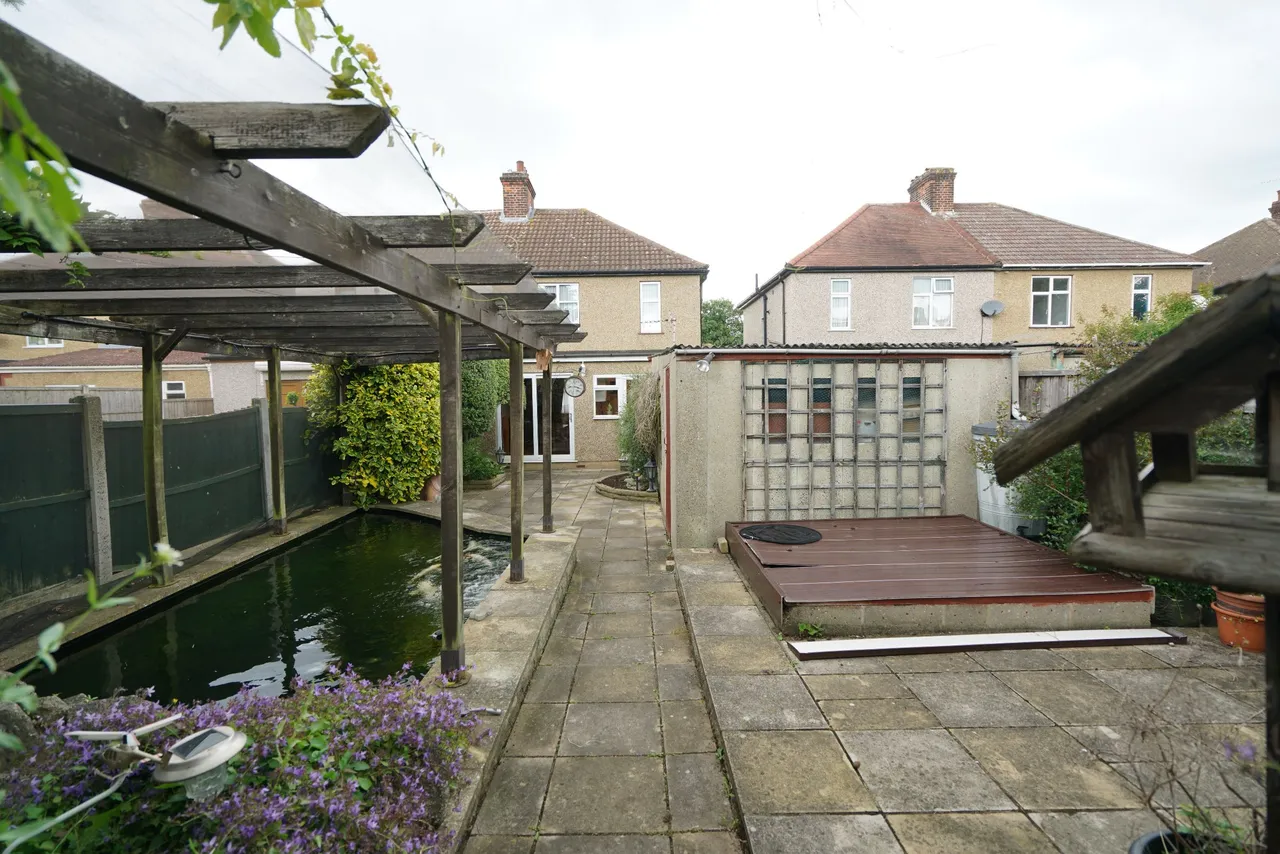Oval Gardens, Grays, Essex, RM17 5NR, photo 11