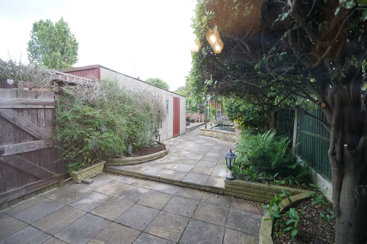 Oval Gardens, Grays, Essex, RM17 5NR, photo 18