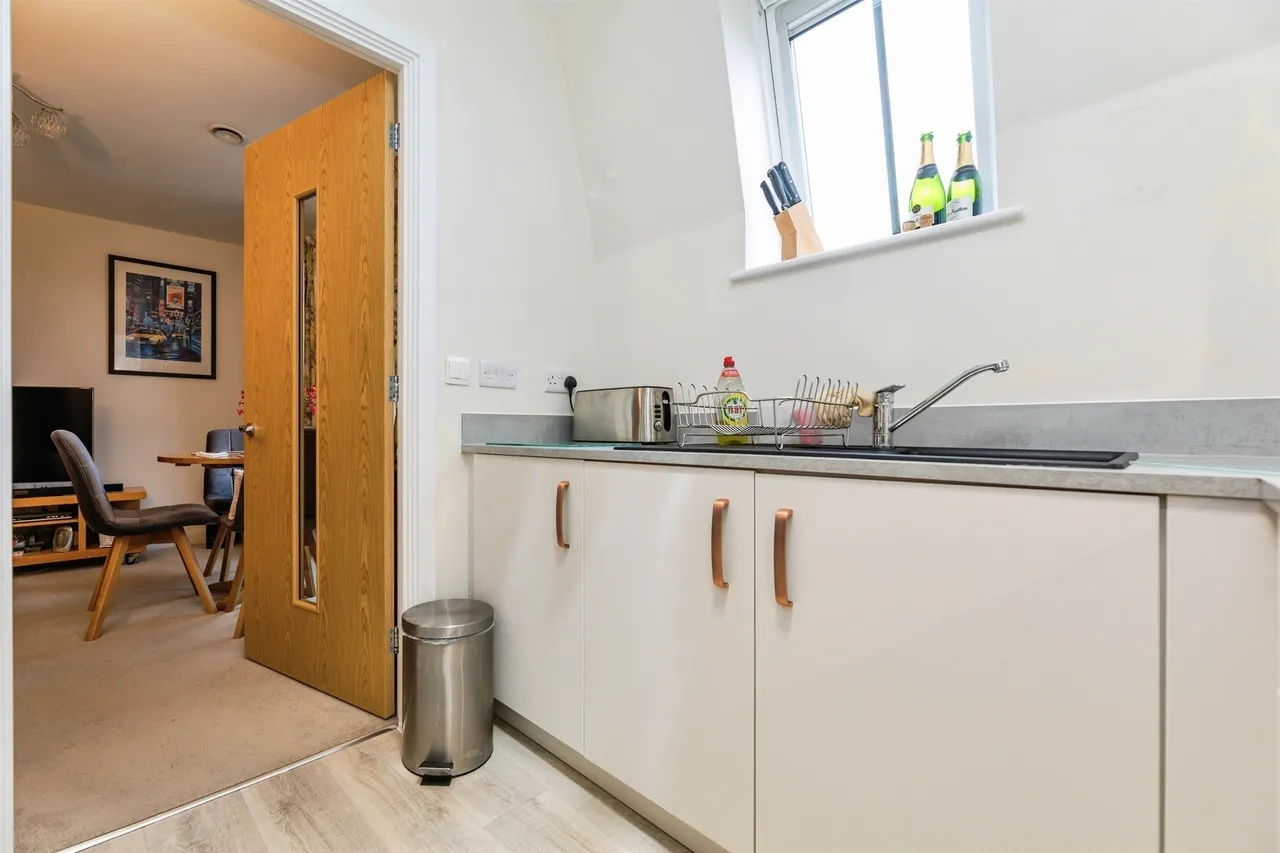 Berneslai Close, Barnsley, photo 9