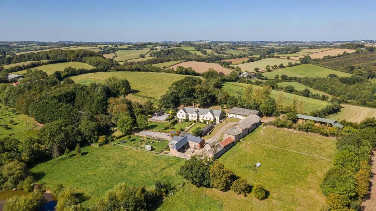 6 bed farm/estate for sale, Dira Barton, East Village, EX17