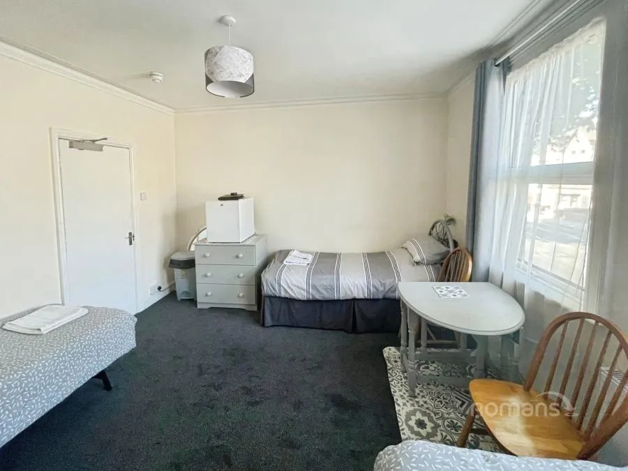 Caversham Road, Reading, RG1, photo 2