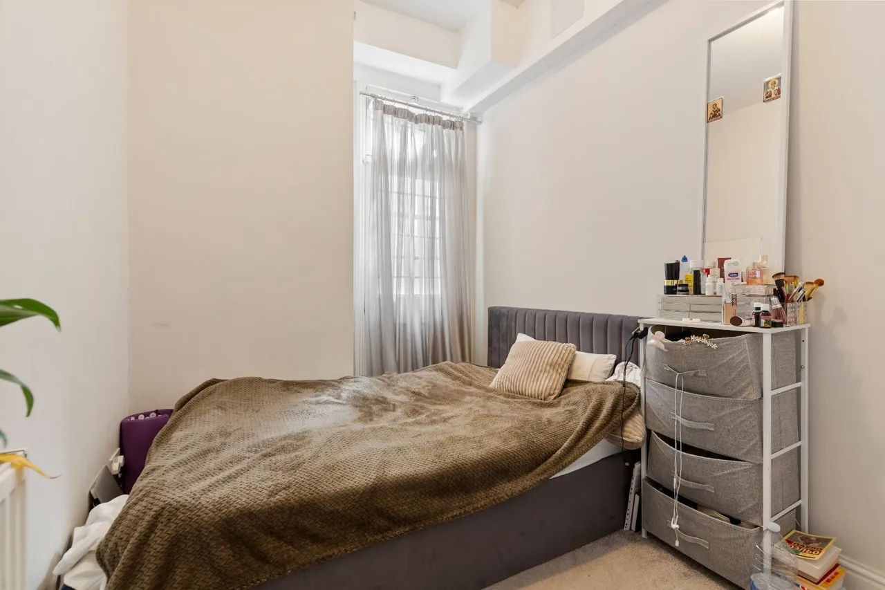 Prince of Wales Drive, London, SW11, photo 6