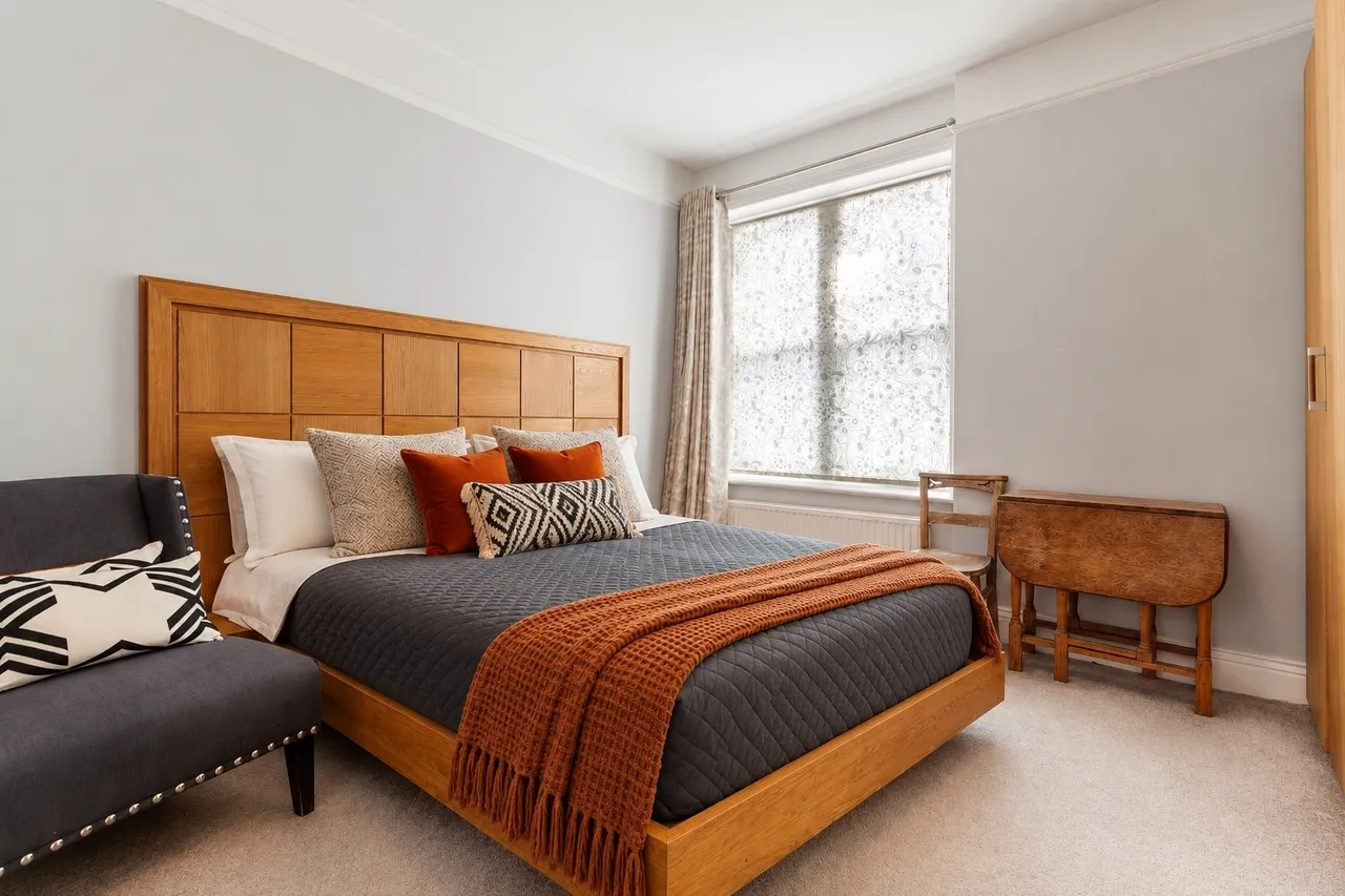 Prince of Wales Drive, London, SW11, photo 4
