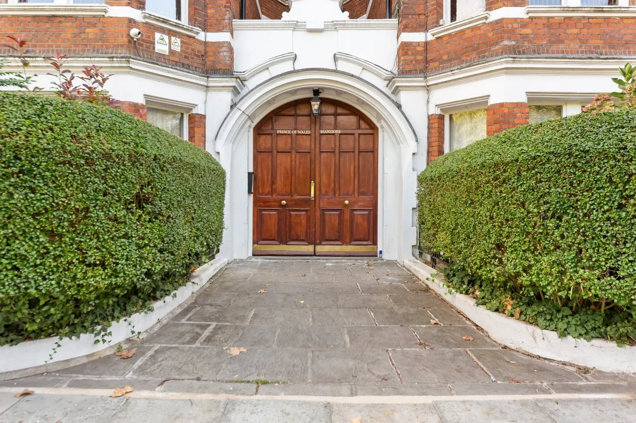 Prince of Wales Drive, London, SW11, photo 7