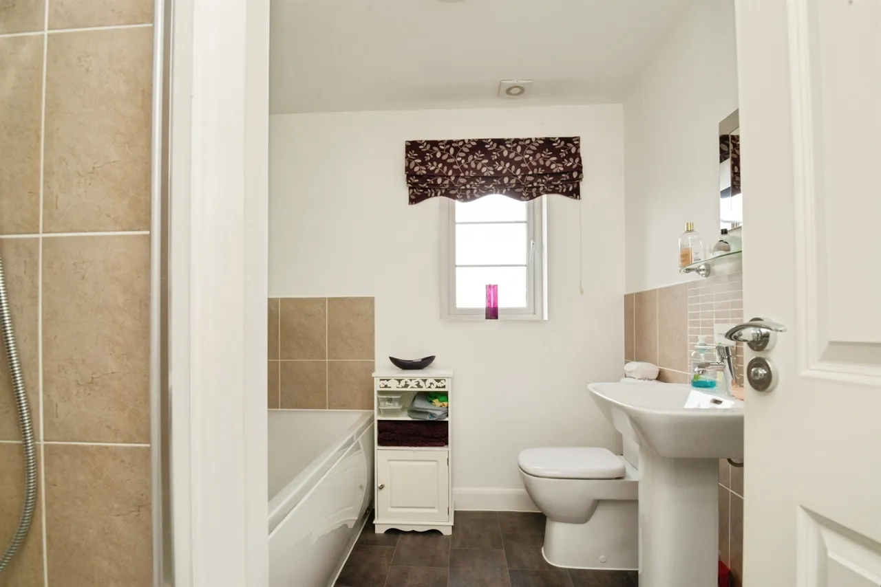 Merton Green Caldicot, NP26, photo 23