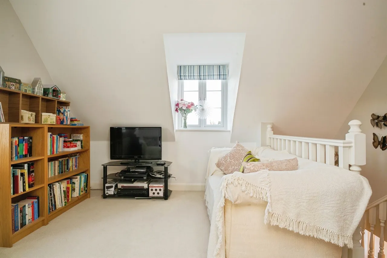 Merton Green Caldicot, NP26, photo 31