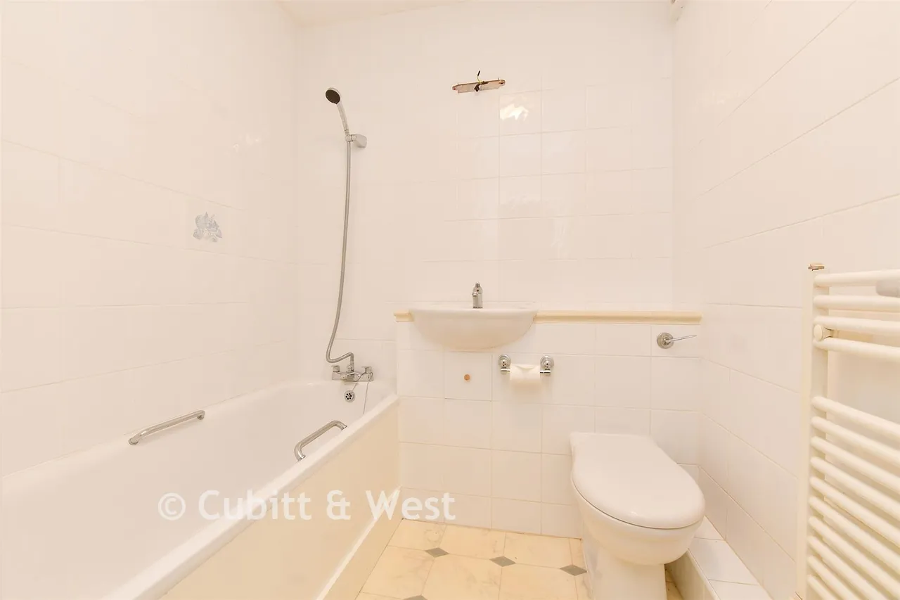 White Lodge Close, Sutton, SM2, photo 9