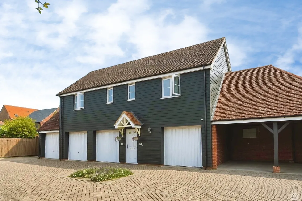 2 bed property for sale, Starlings Roost, Bracknell, RG12