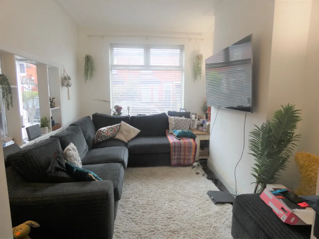 Milton Road, Prestwich, M25, photo 2