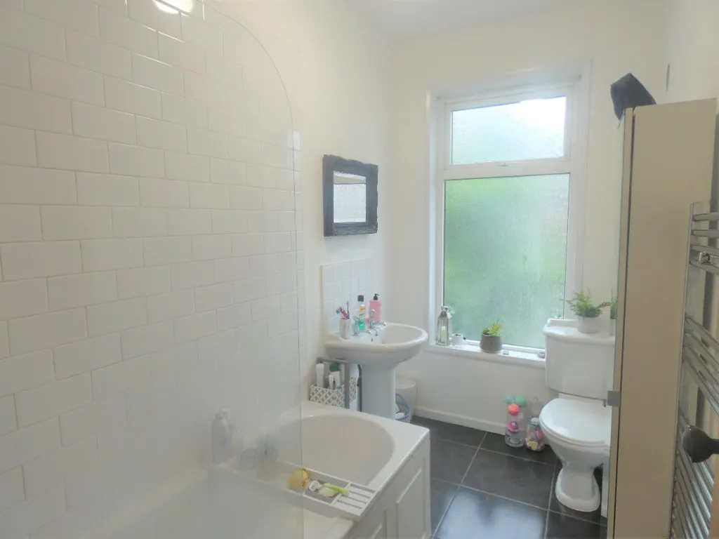 Milton Road, Prestwich, M25, photo 9