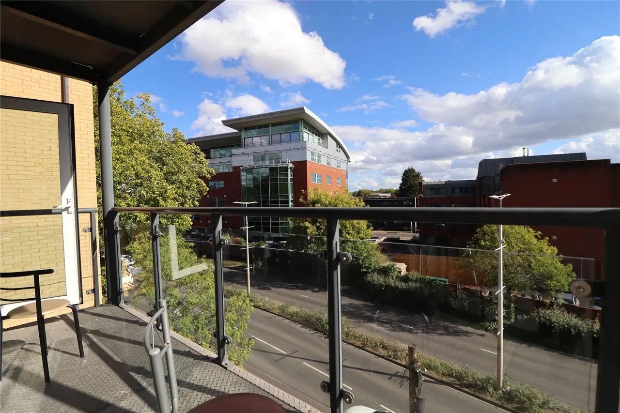 Victoria Way, Woking, GU21, photo 11
