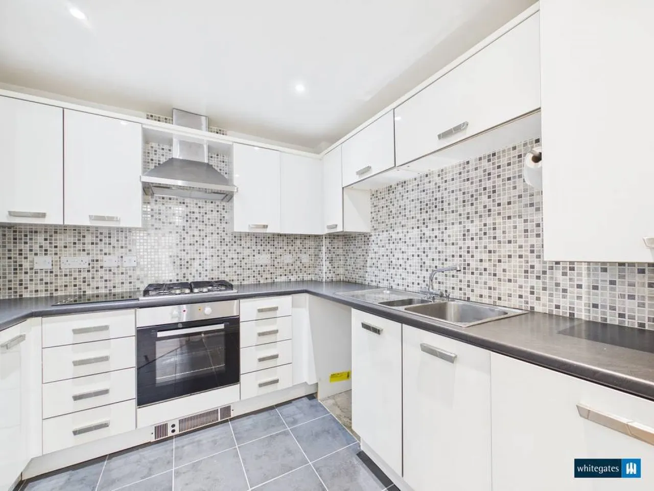 Lamberton Drive, Brymbo, LL11, photo 5