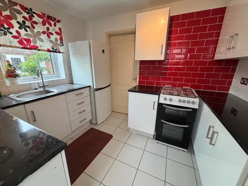 Huntsman Way, Dawley, photo 3
