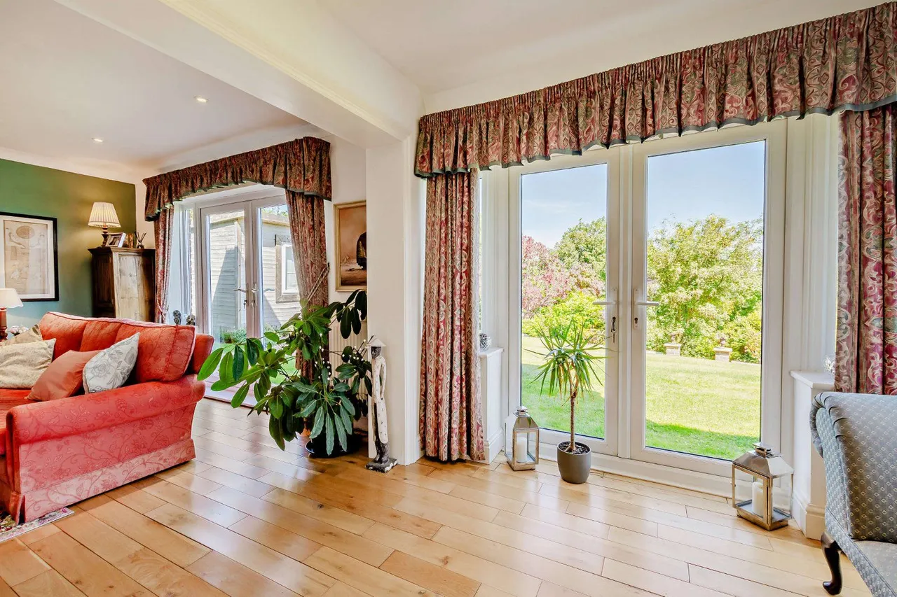 Vicarage Road, Burwash Common, TN19, photo 9