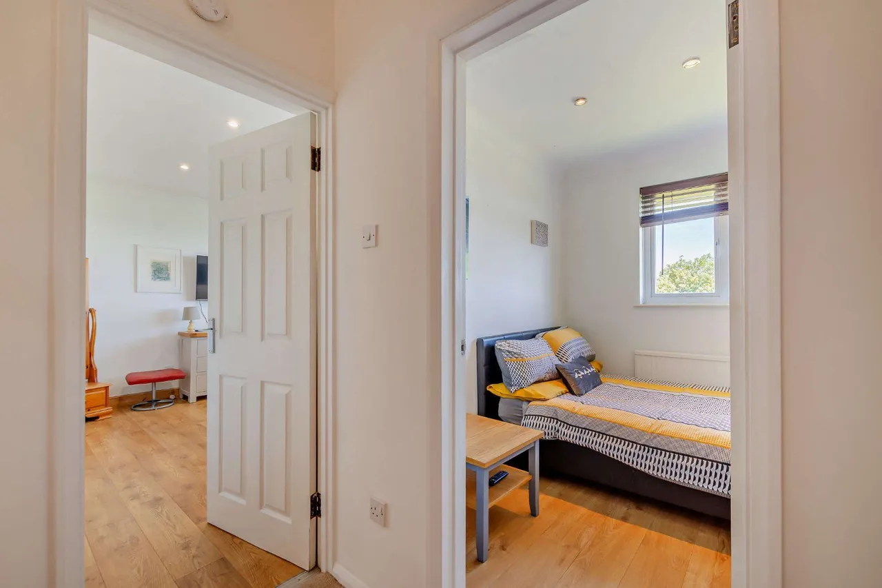 Vicarage Road, Burwash Common, TN19, photo 15