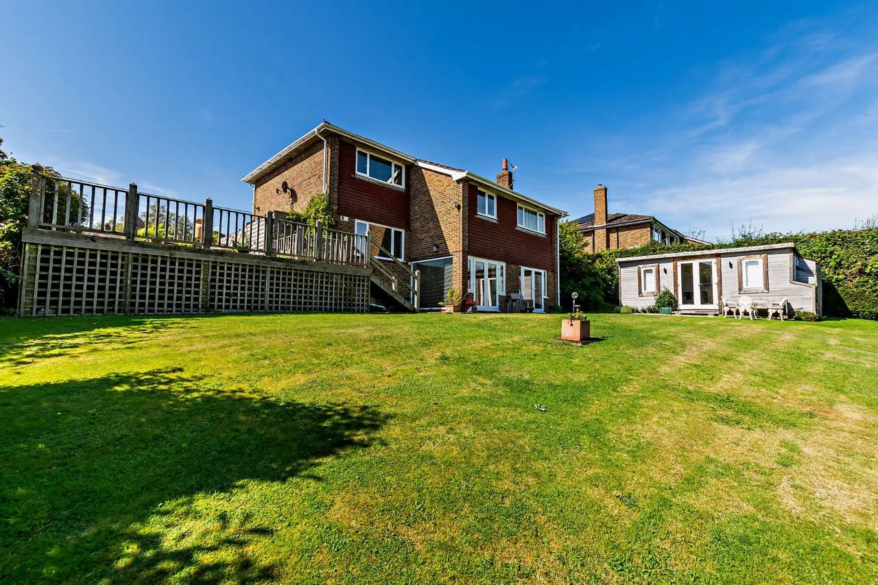 Vicarage Road, Burwash Common, TN19, photo 27