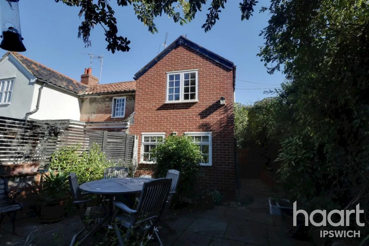 2 bed house to rent, Pin Mill, Chelmondiston, IP9